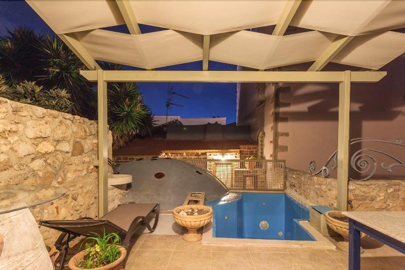 Hamam Oriental Suites 레팀노 외부 사진