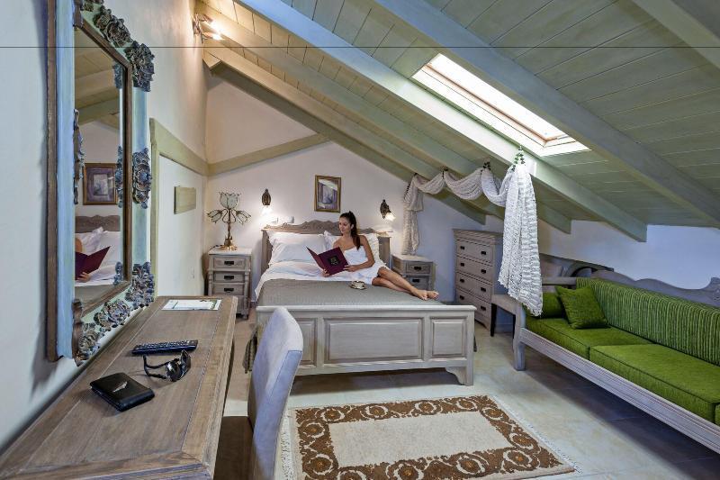 Hamam Oriental Suites 레팀노 외부 사진
