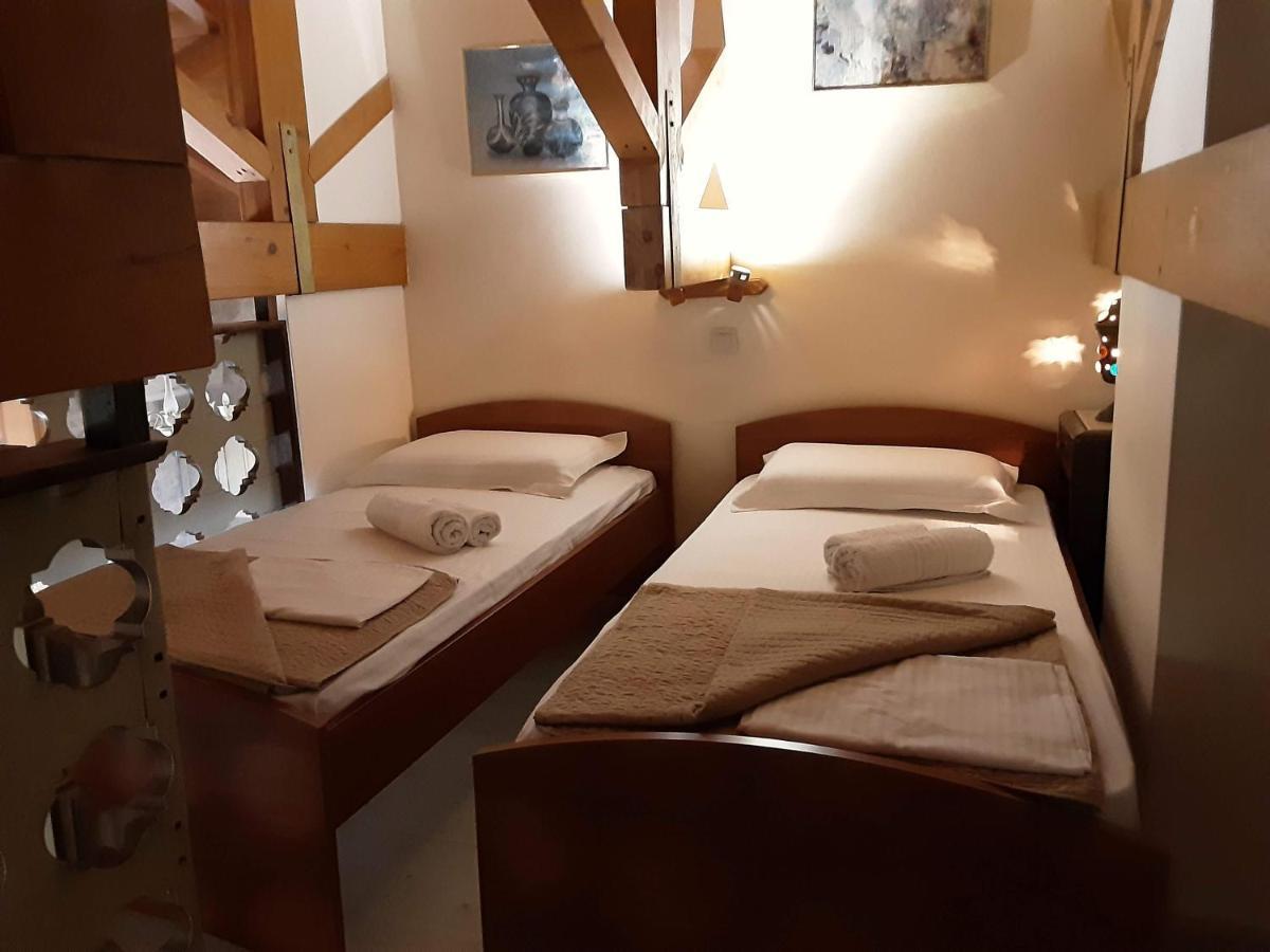 Hamam Oriental Suites 레팀노 외부 사진